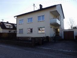 TOPLAGE - Schöne Wohnung in einem 2-Familienhaus, mit Eigengarten!!!!